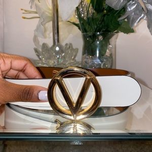 Never worn. Brand new